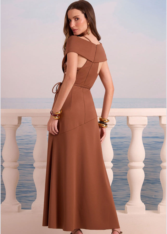 Vestido midi hombros