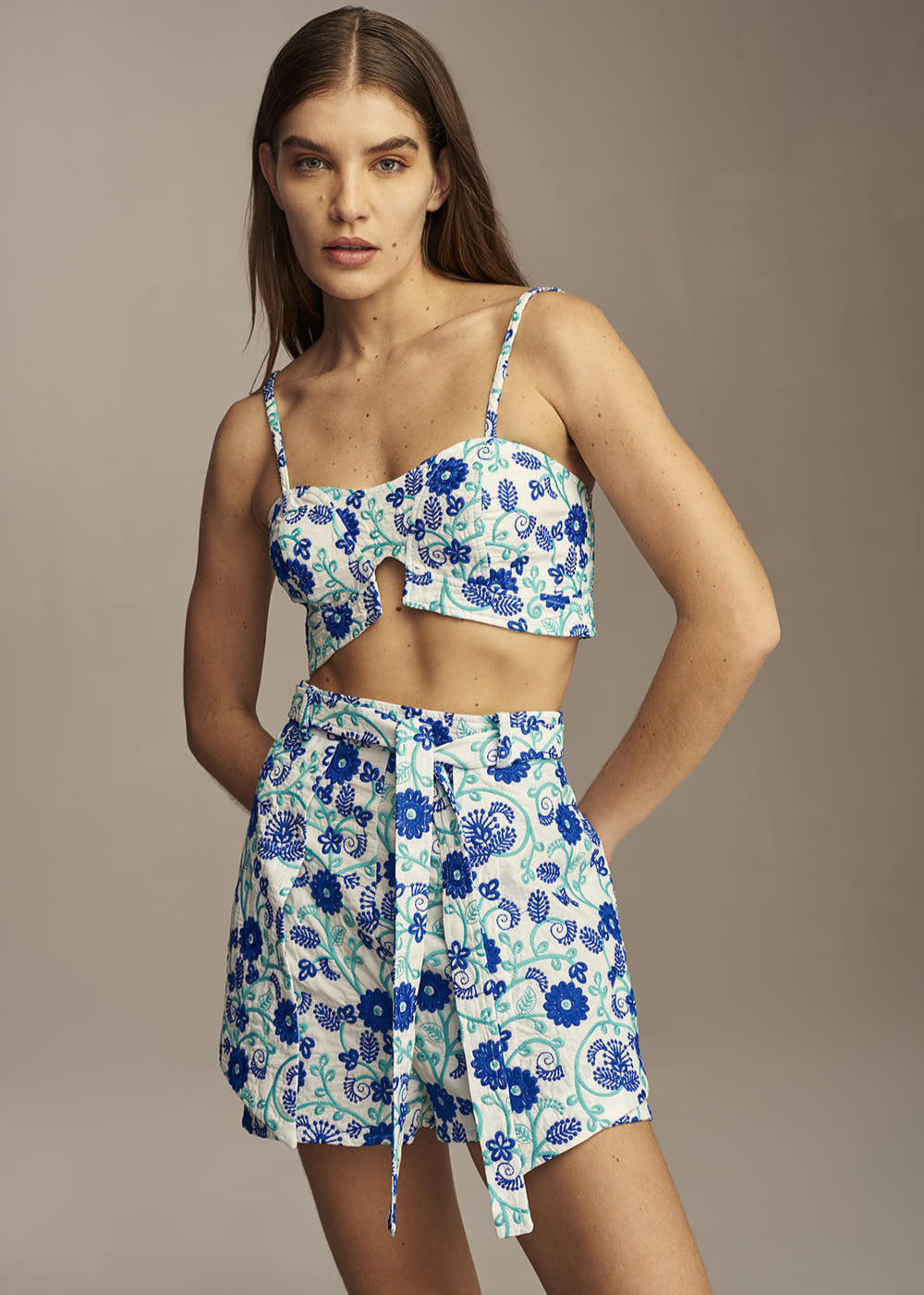 Conjunto blazer y short encaje (3 piezas)