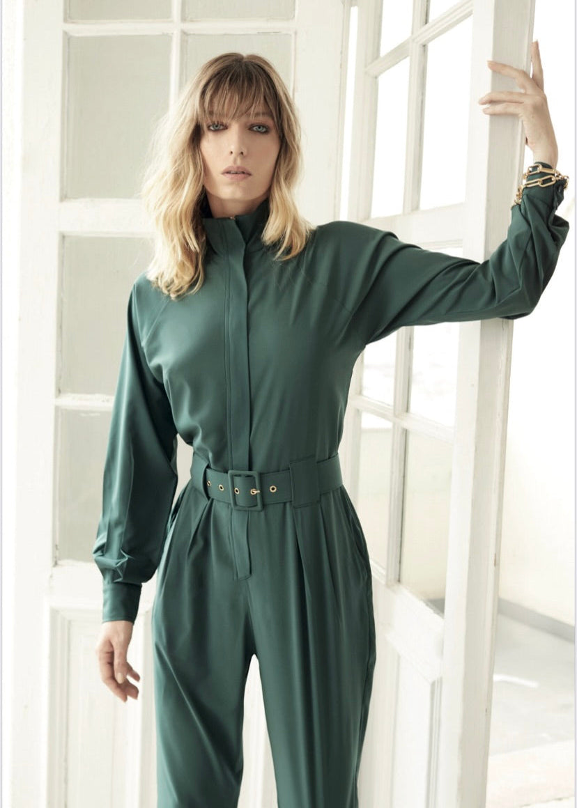 Braga manga larga con cierre y cinturón