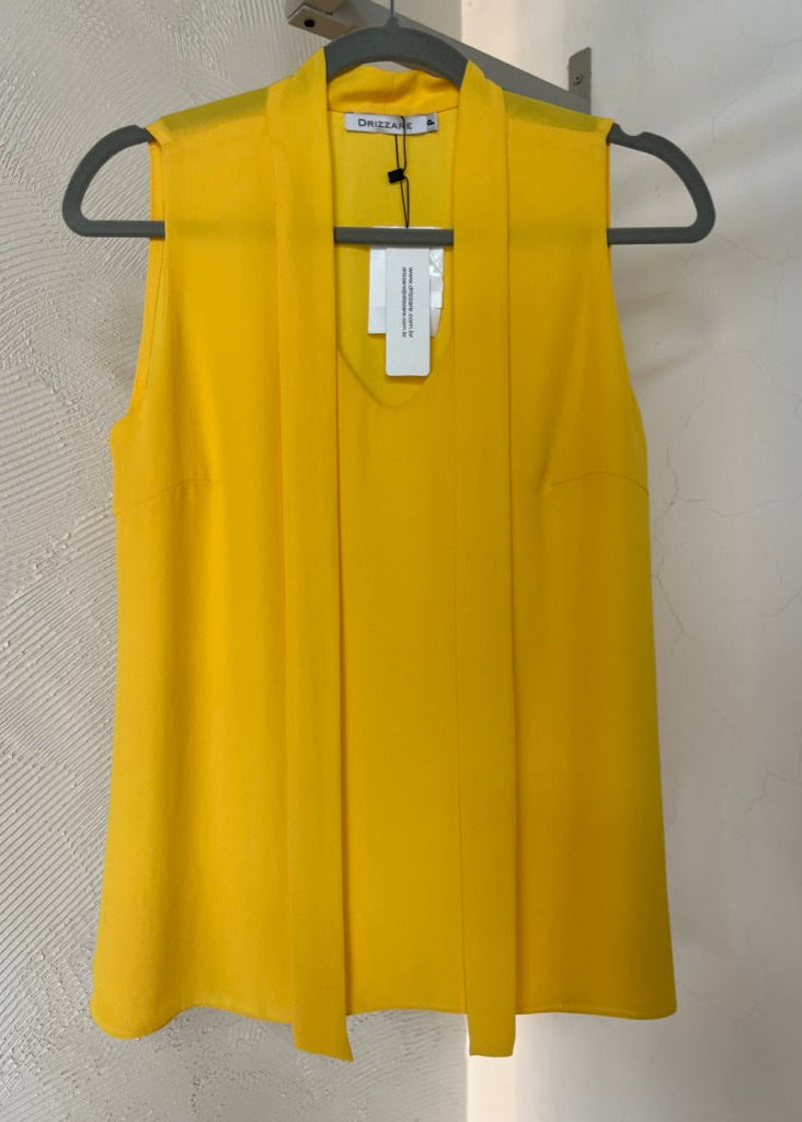 Camisa sin mangas con tiras