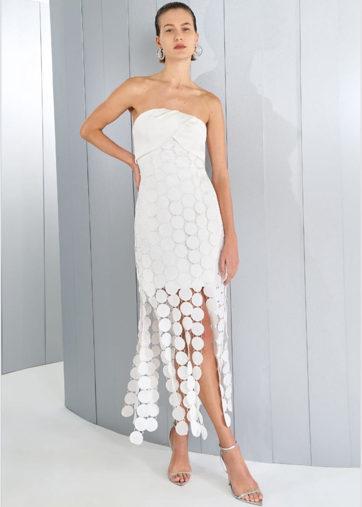Vestido strapless circulos