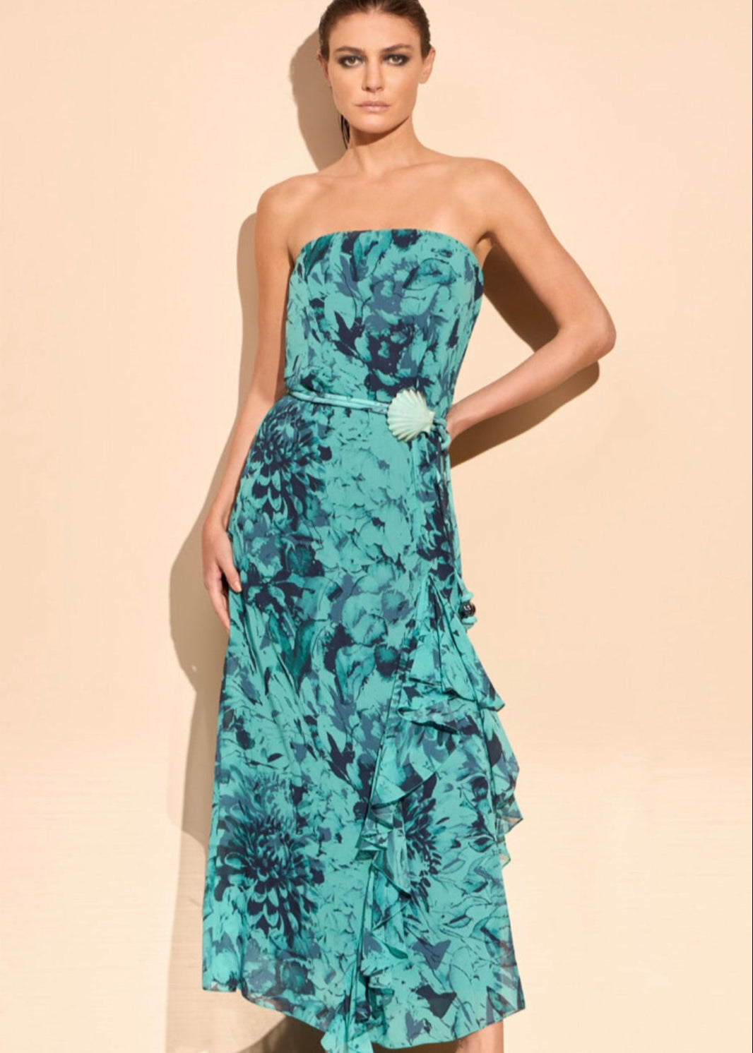 Vestido Strapless estampado cinturón