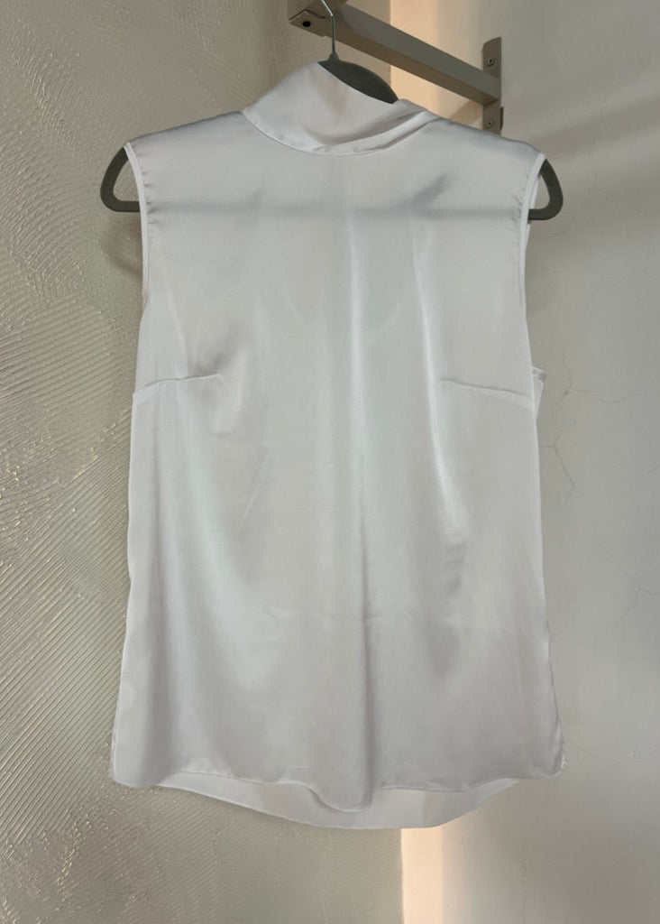 Blusa satinada cuello amarrado