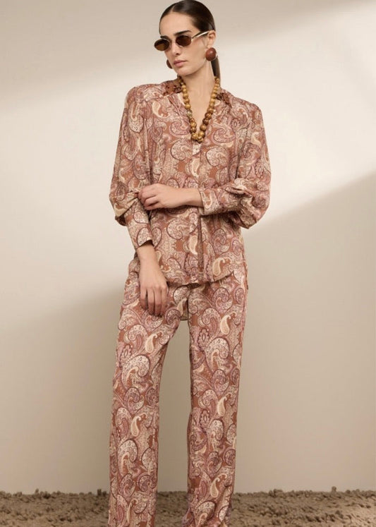 Conjunto camisa y pantalon bacterias