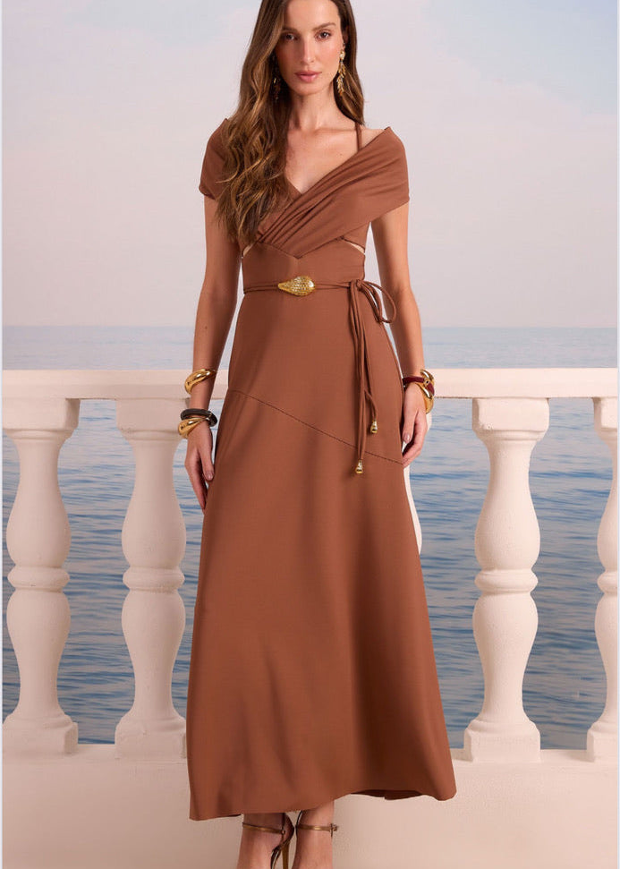 Vestido midi hombros