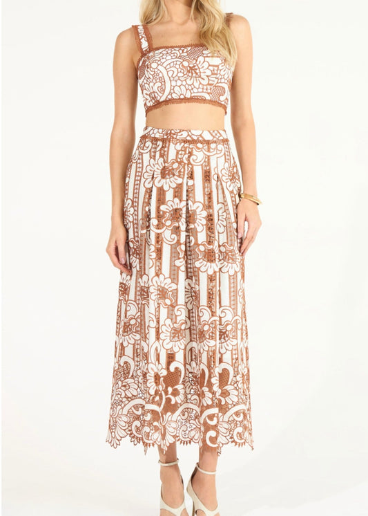 Conjunto top y falda encaje