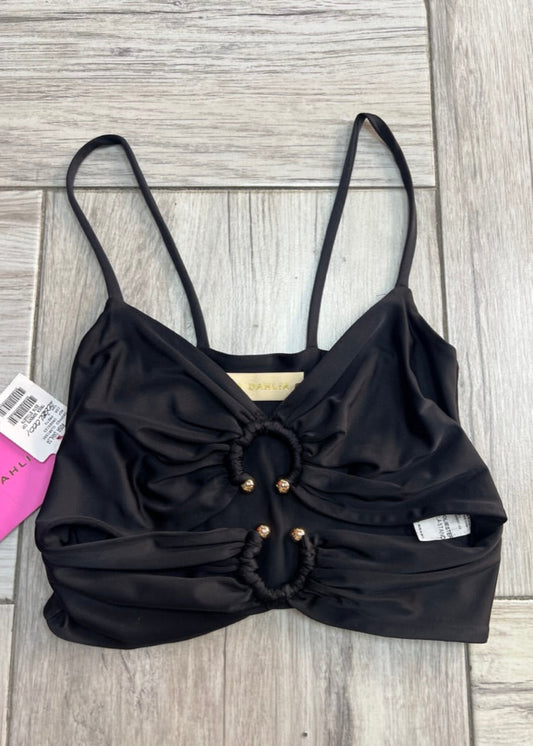 Crop top tiritas hebillas