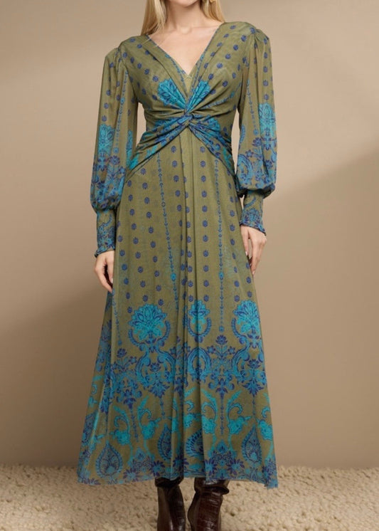 Vestido tulle midi cuello V