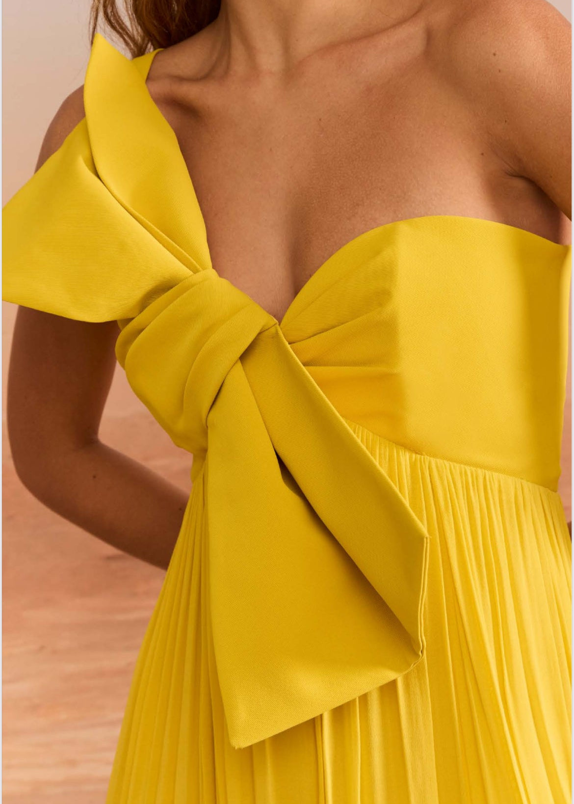 Vestido largo strapless lazo